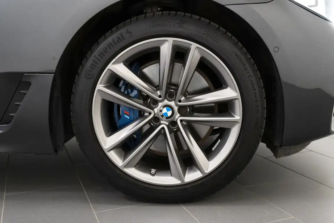 BMW 6 SERIES