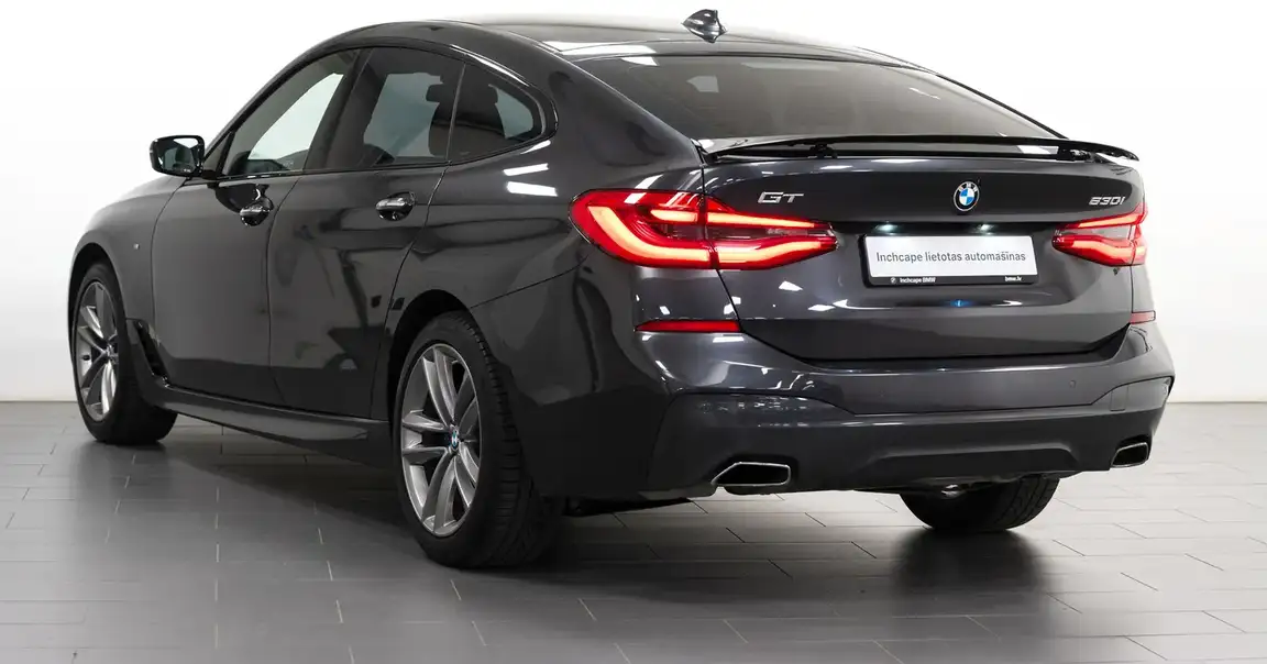 BMW 6 SERIES