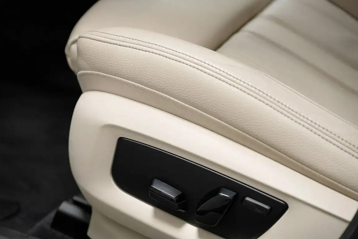 BMW 6 SERIES