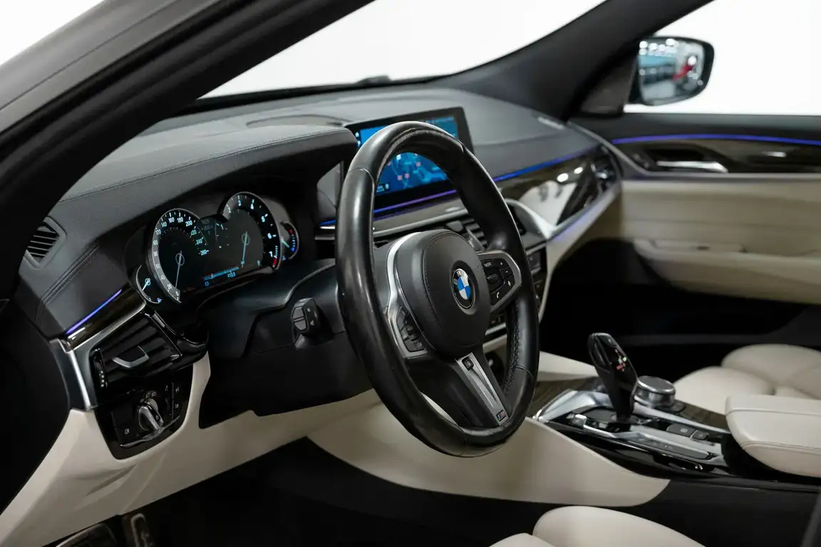 BMW 6 SERIES