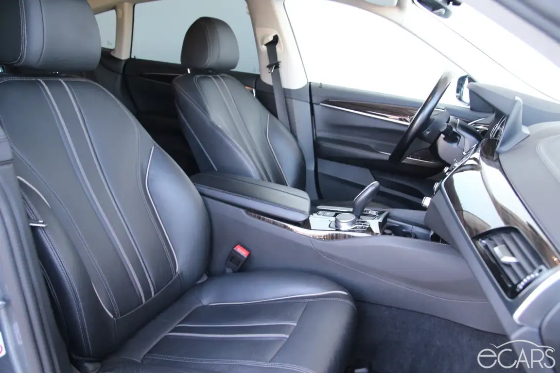BMW 6 SERIES