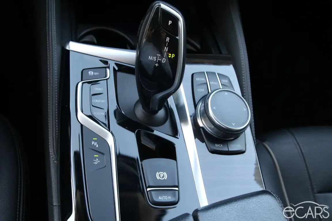 BMW 6 SERIES