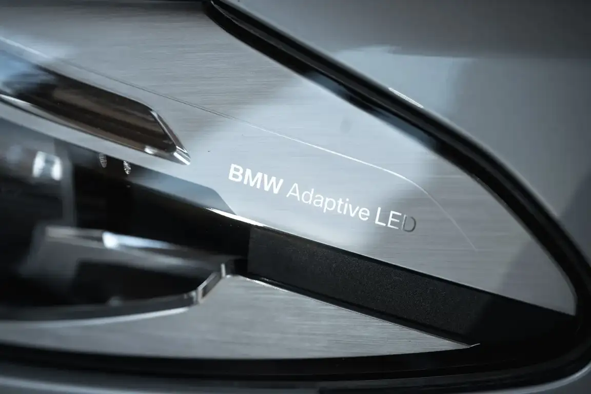 BMW 6 SERIES