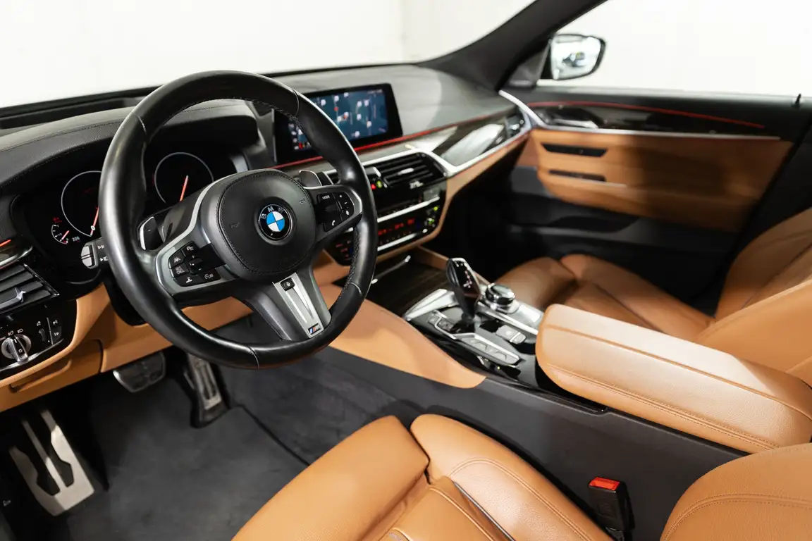 BMW 6 SERIES