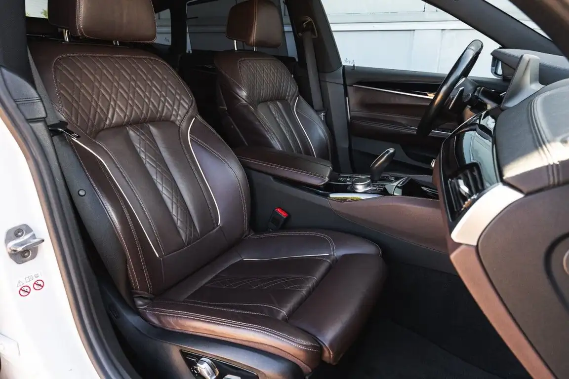 BMW 6 SERIES