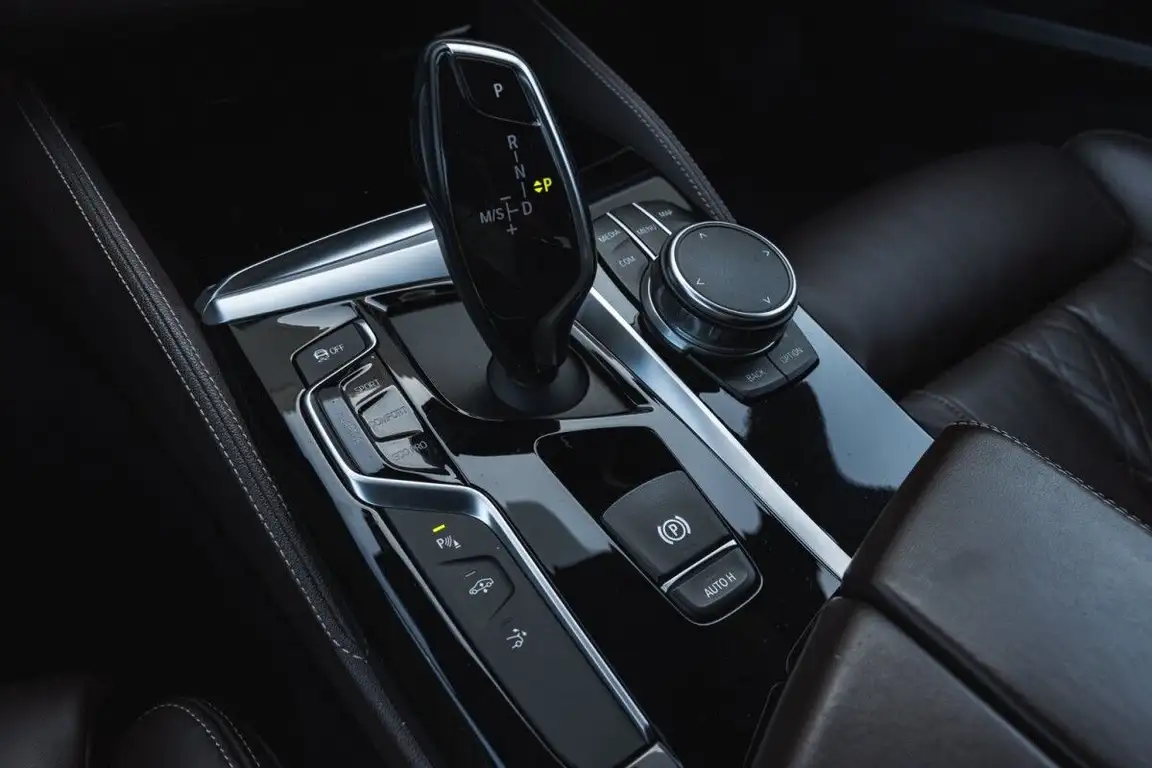 BMW 6 SERIES