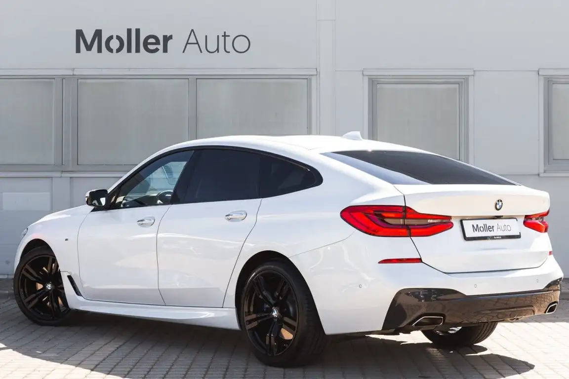 BMW 6 SERIES