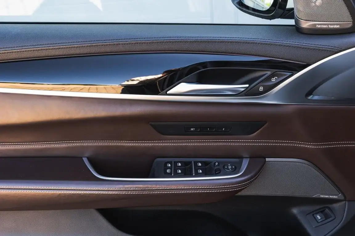 BMW 6 SERIES