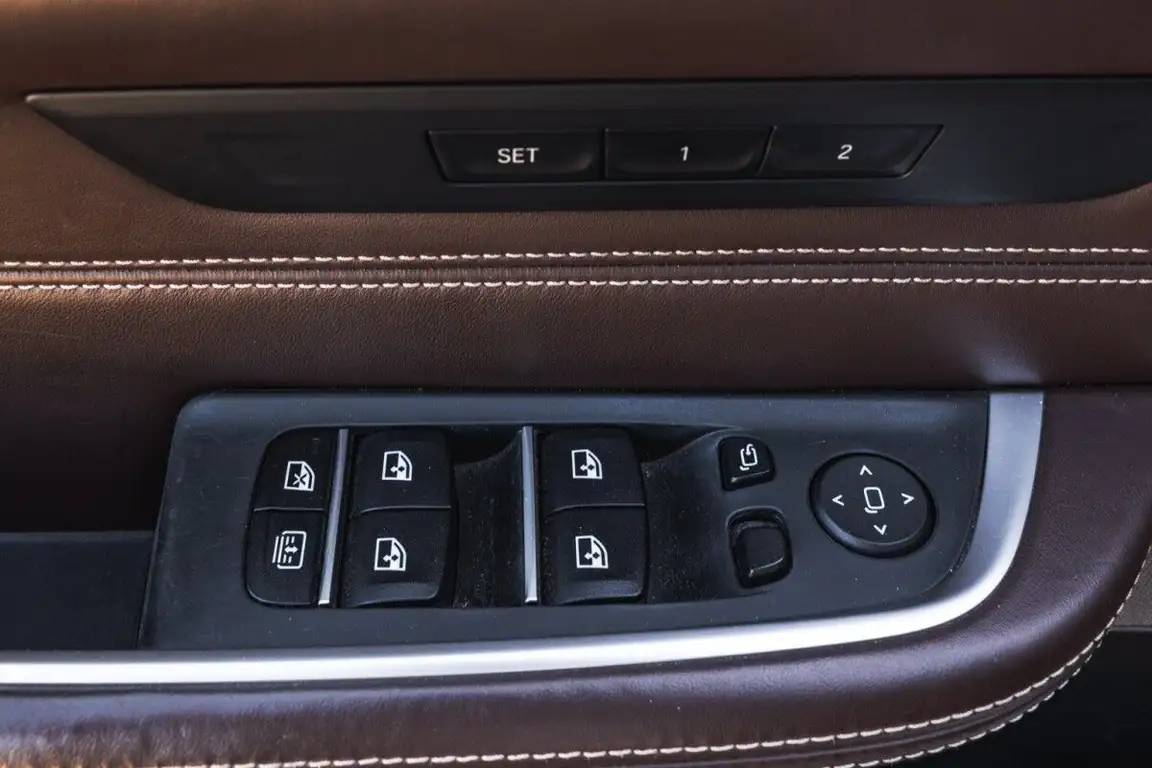 BMW 6 SERIES
