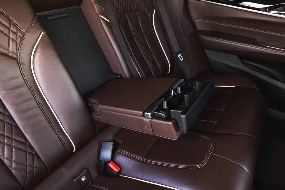 BMW 6 SERIES