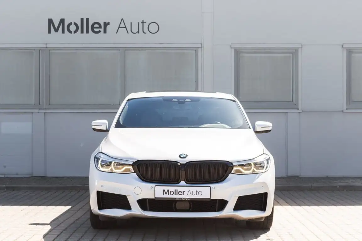 BMW 6 SERIES