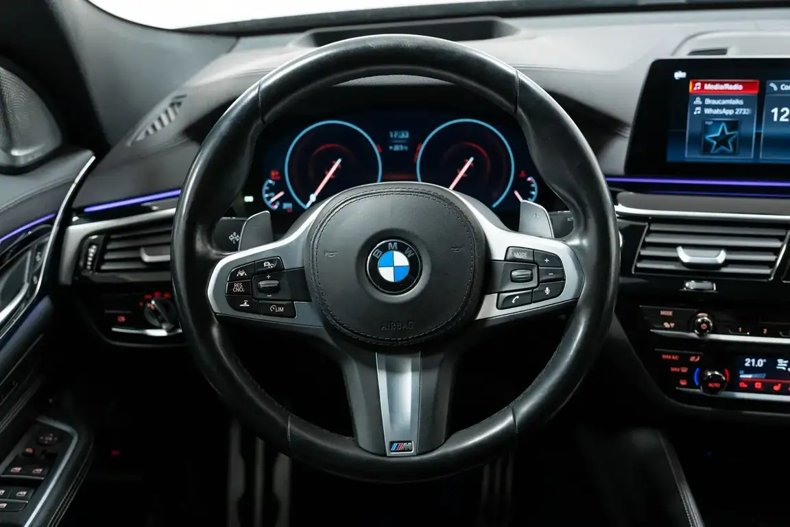 BMW 6 SERIES