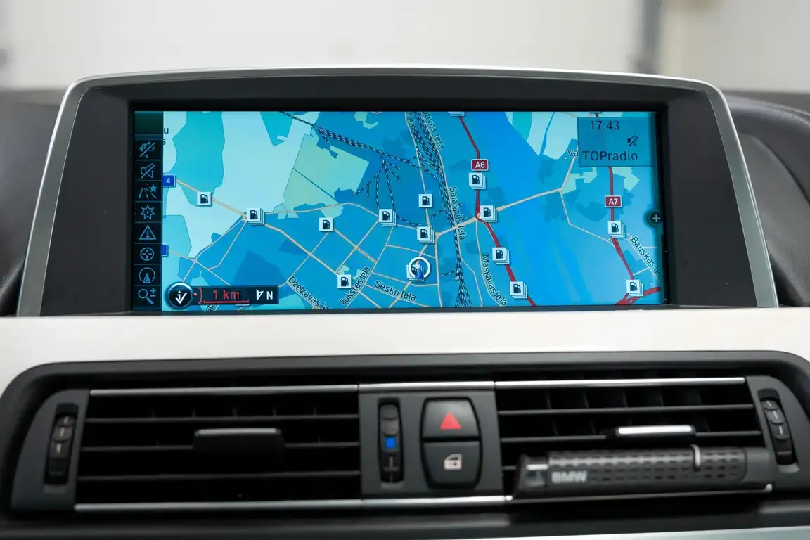 BMW 6 SERIES