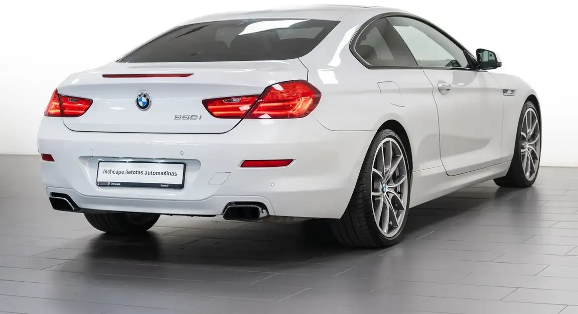 BMW 6 SERIES