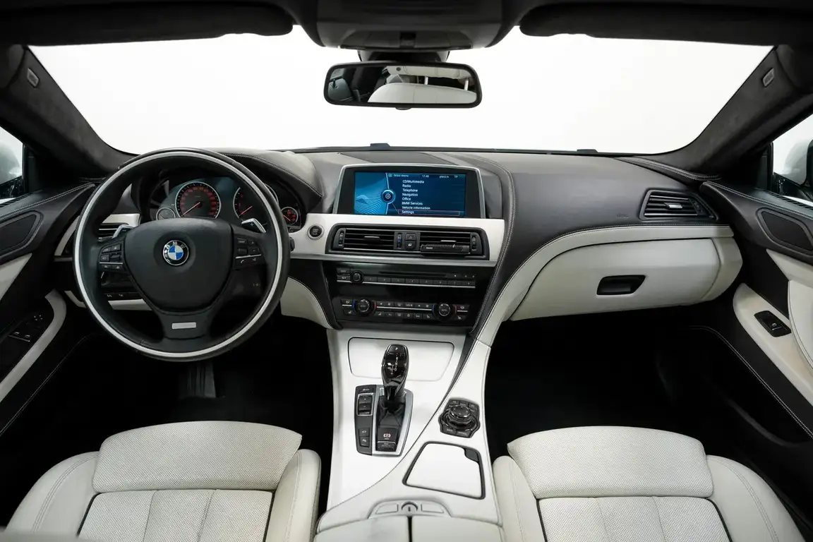 BMW 6 SERIES