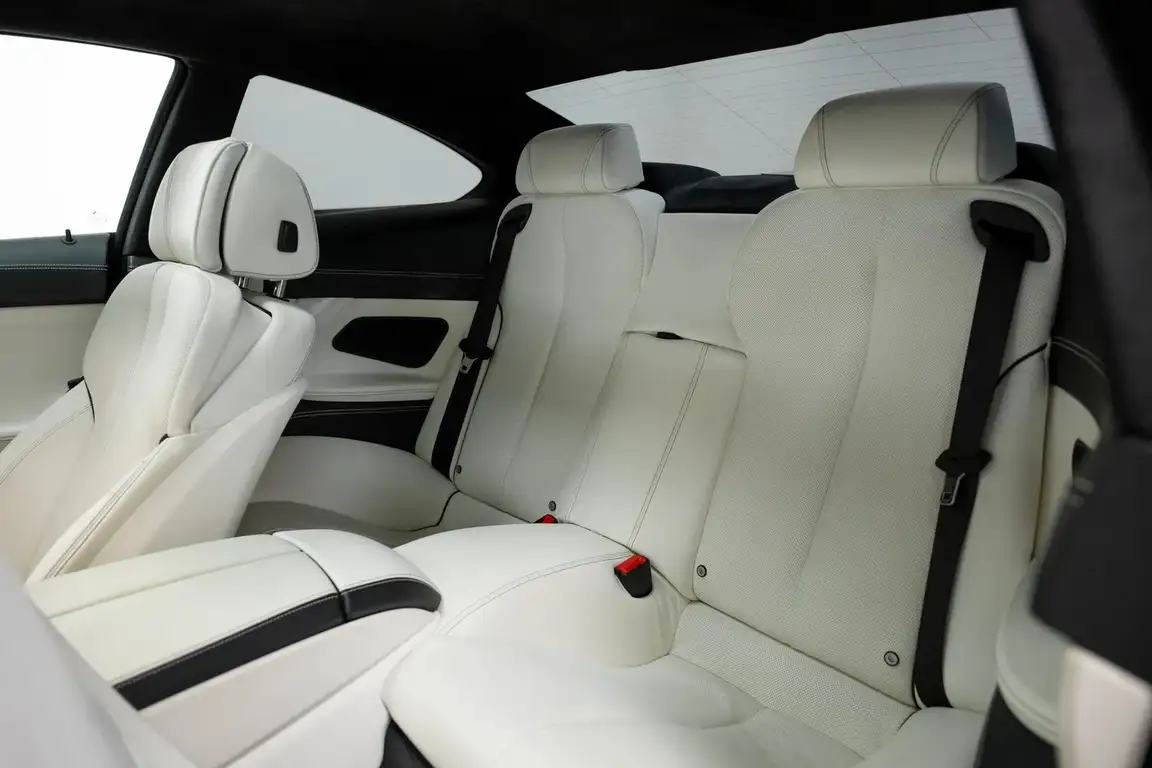 BMW 6 SERIES
