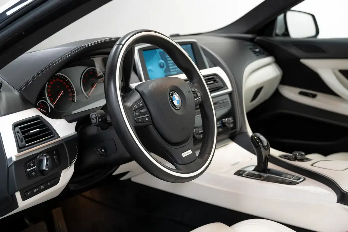 BMW 6 SERIES
