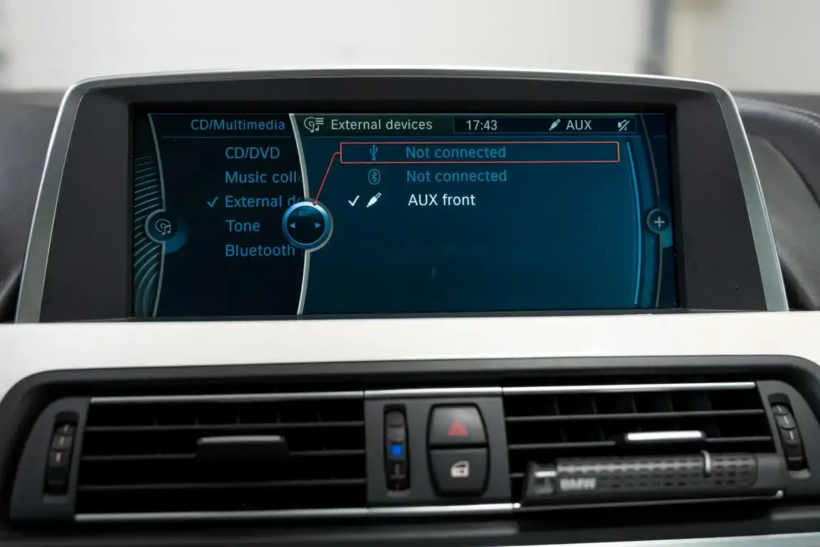 BMW 6 SERIES