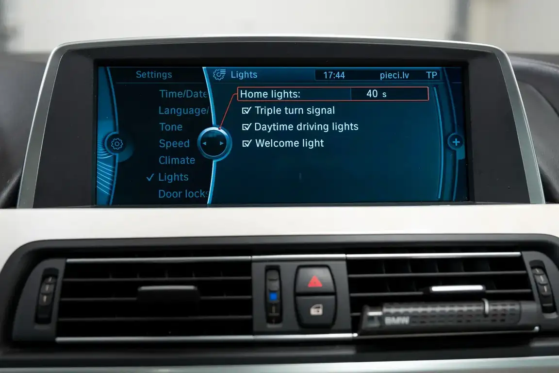 BMW 6 SERIES