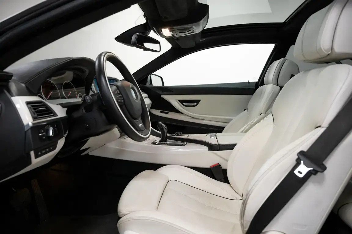 BMW 6 SERIES