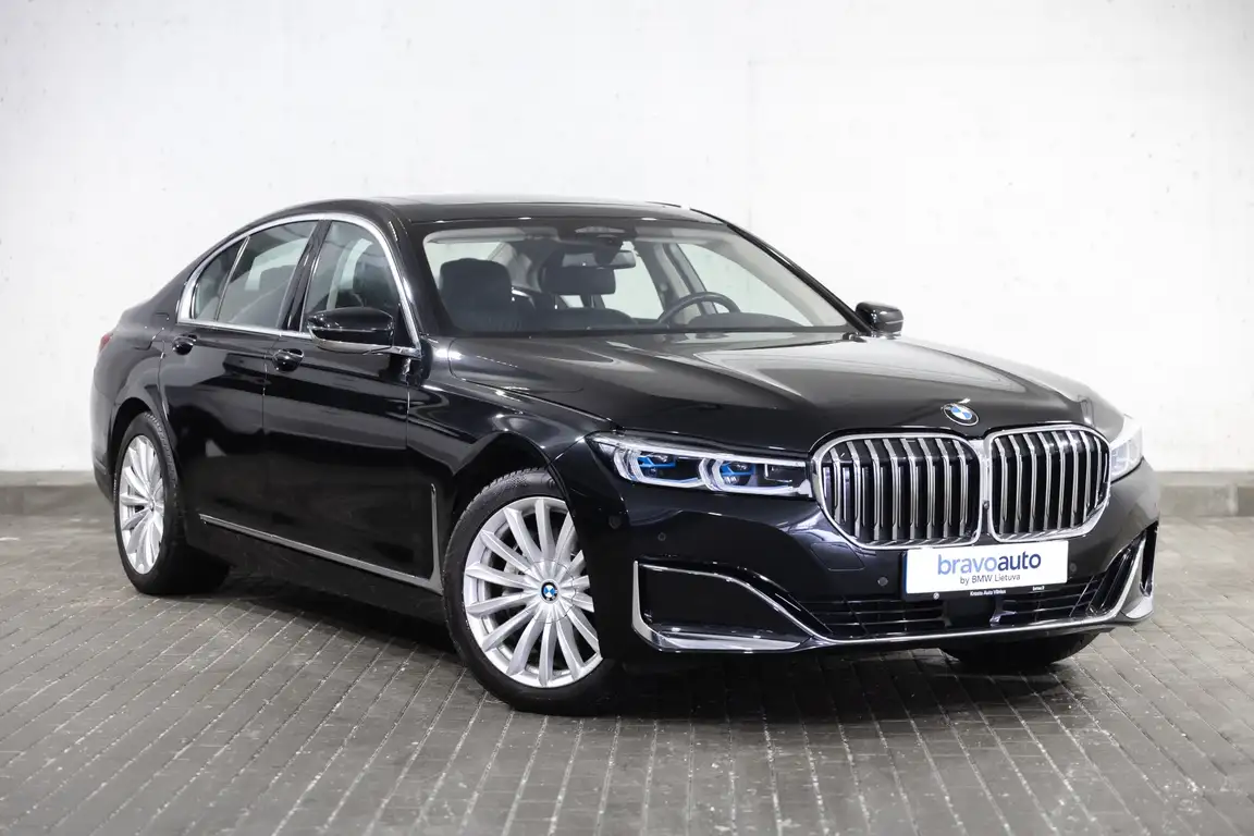 BMW 7 SERIES