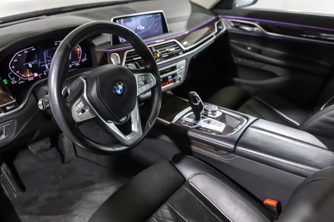 BMW 7 SERIES