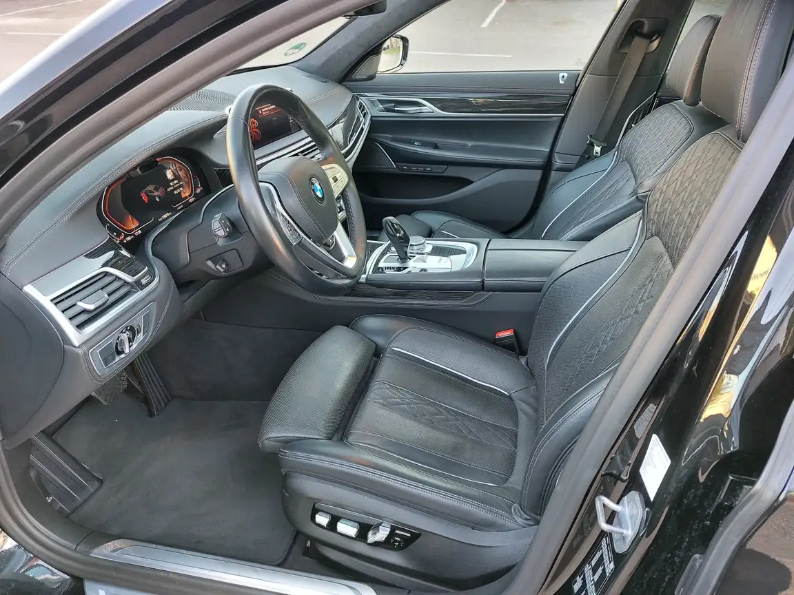 BMW 7 SERIES