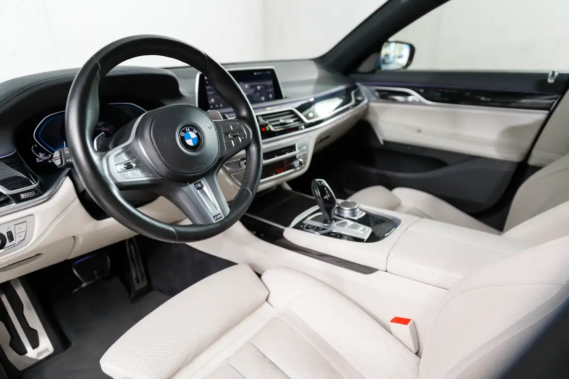 BMW 7 SERIES