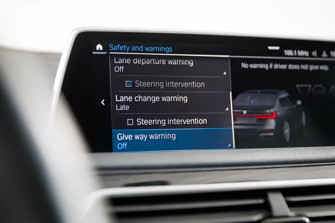 BMW 7 SERIES