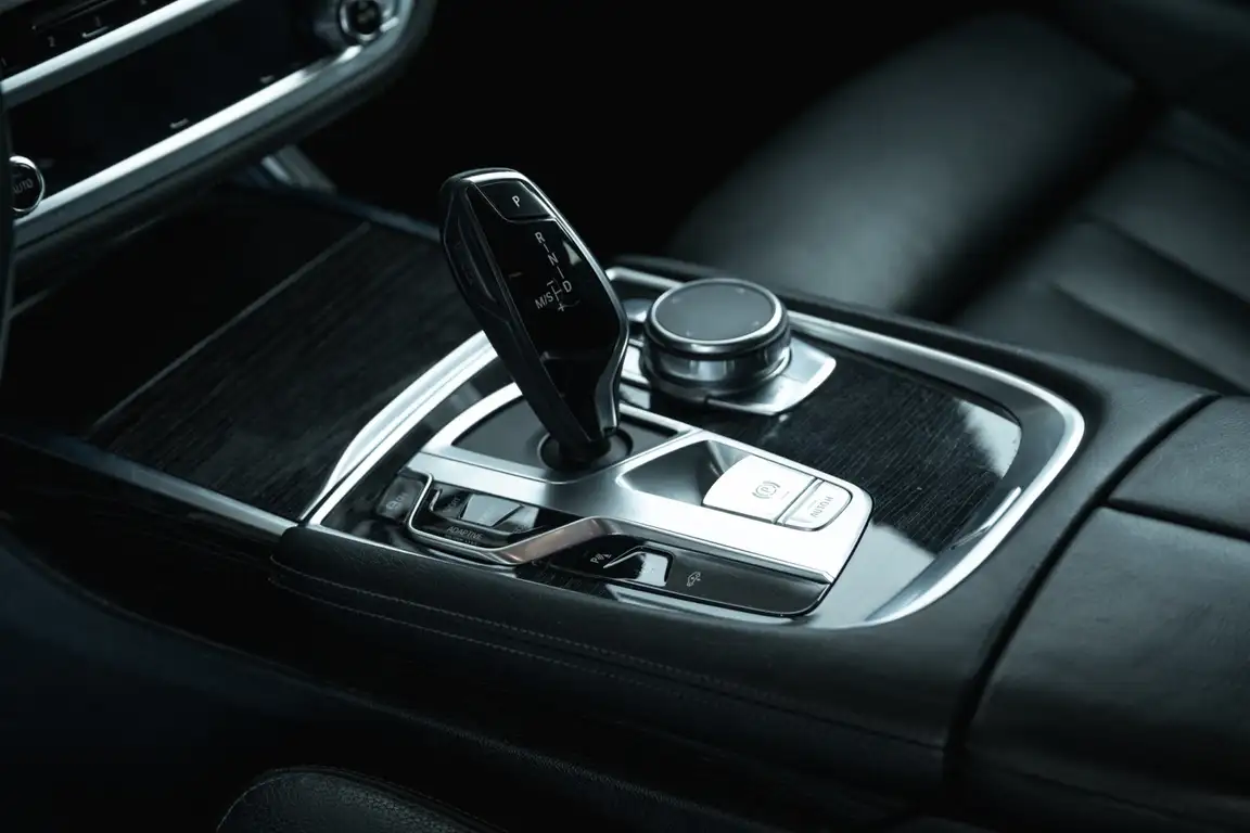 BMW 7 SERIES