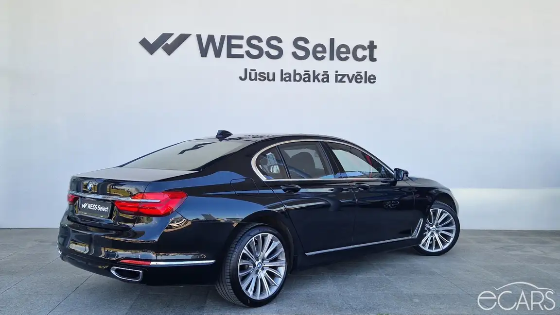 BMW 7 SERIES