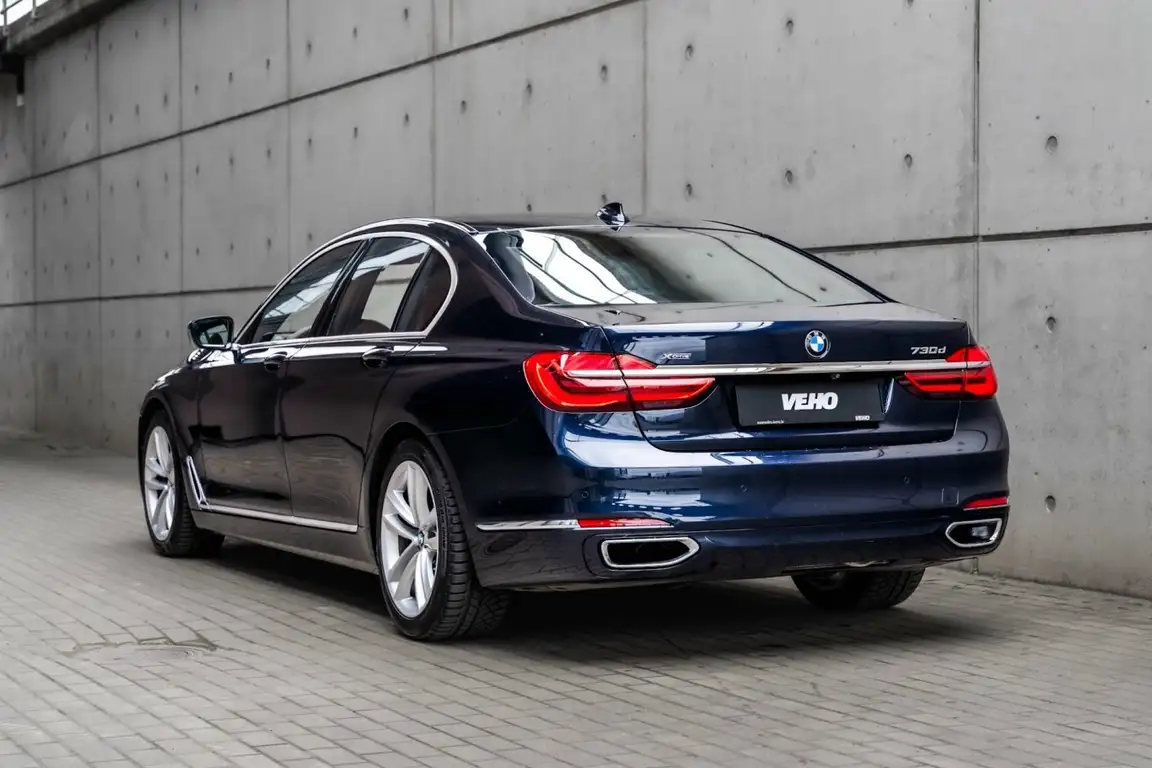 BMW 7 SERIES