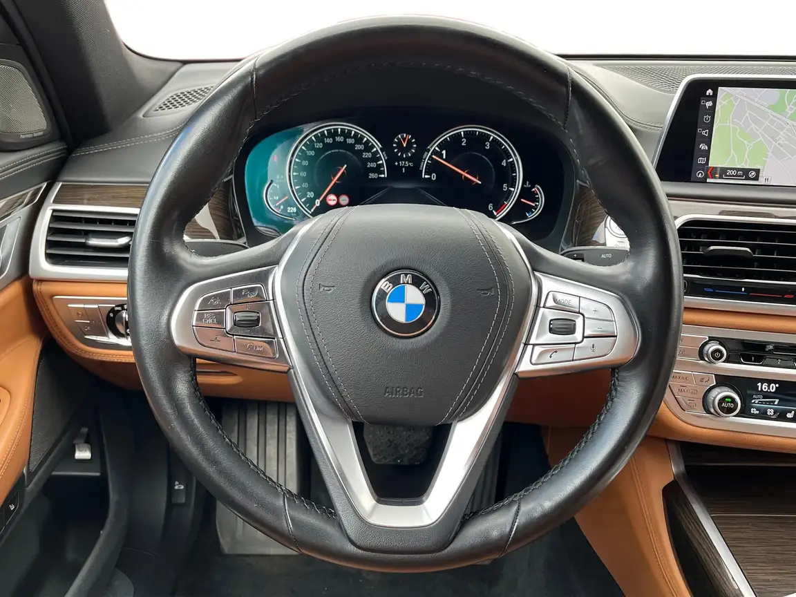 BMW 7 SERIES