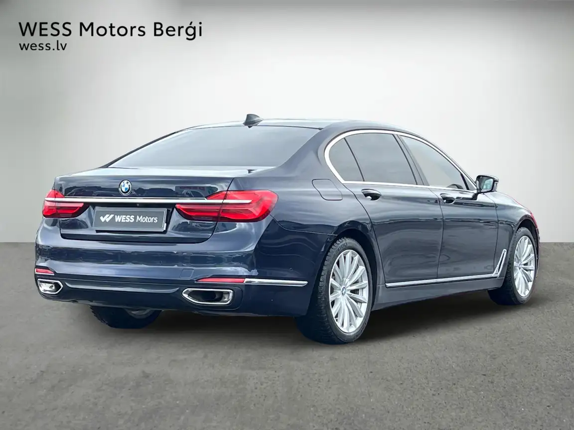 BMW 7 SERIES