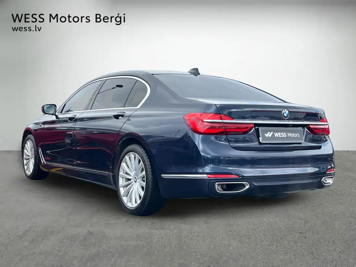 BMW 7 SERIES