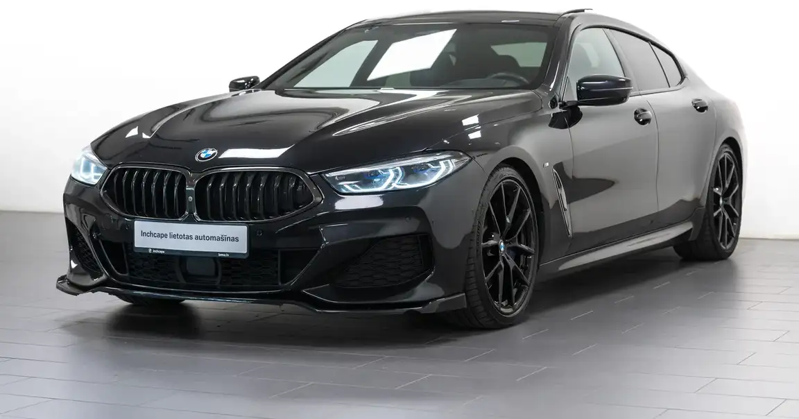 BMW 8 SERIES