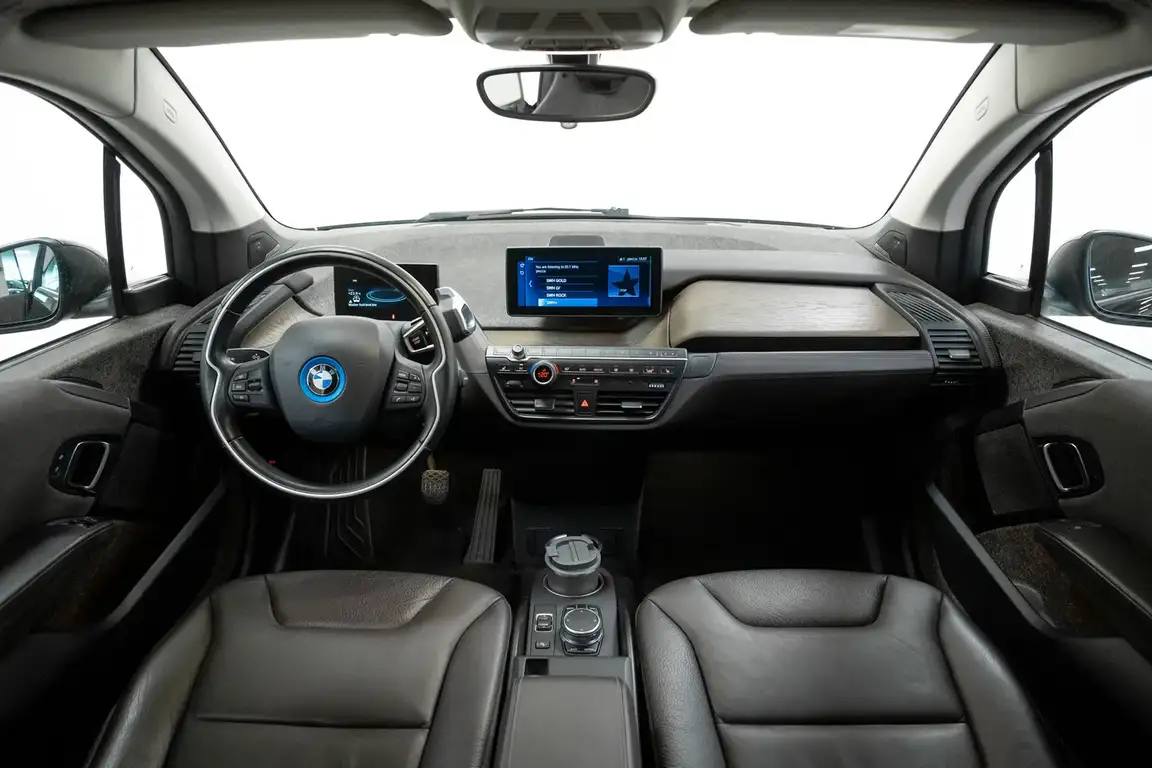 BMW I3