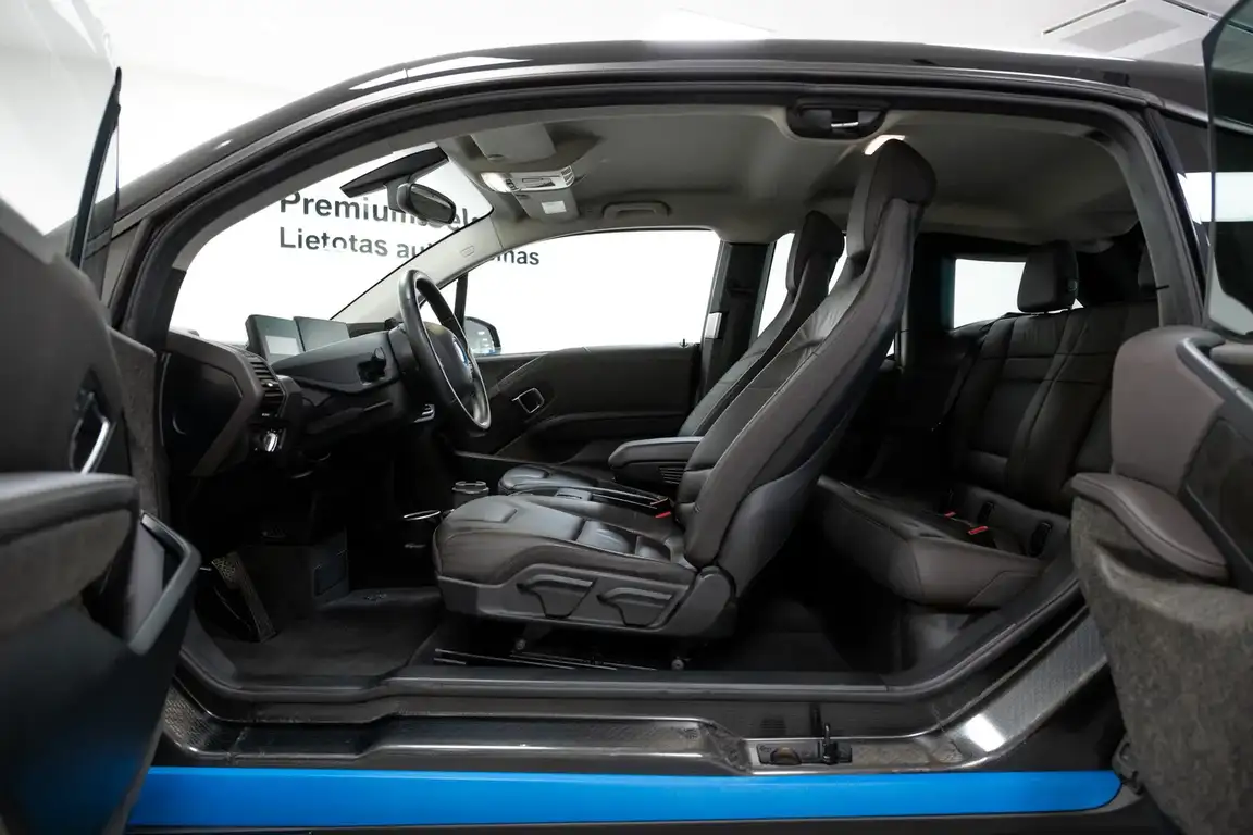 BMW I3