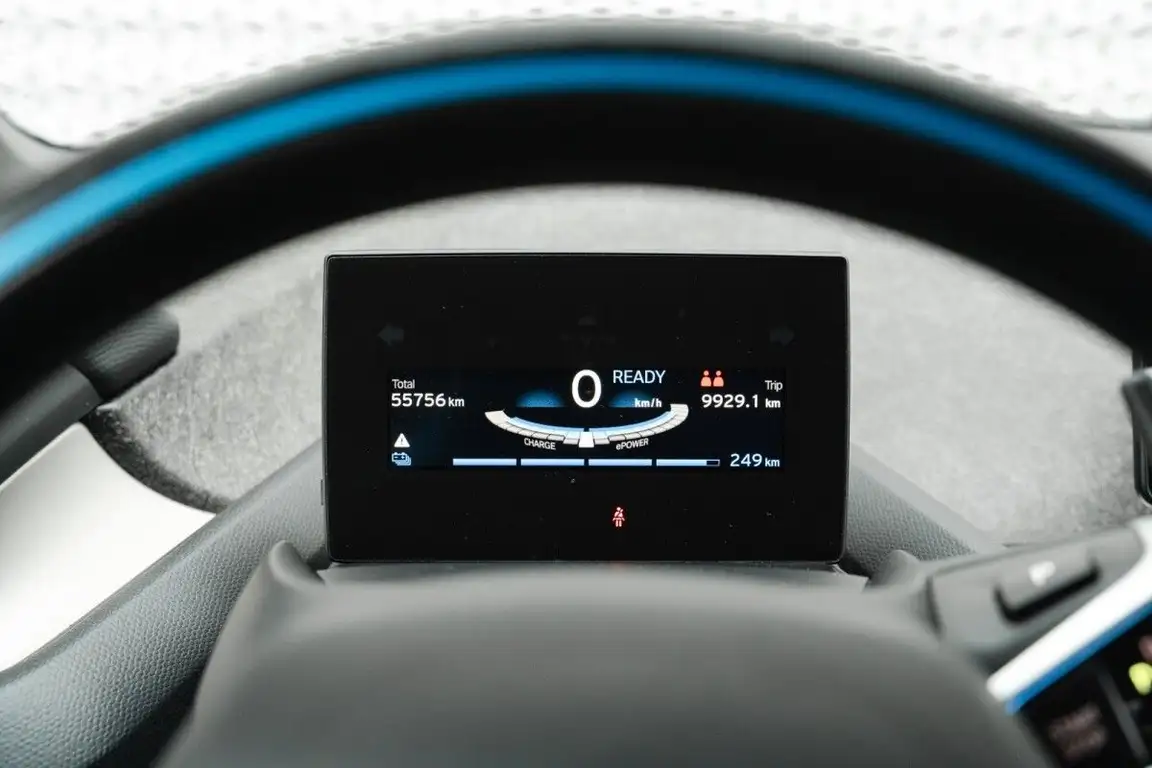 BMW I3