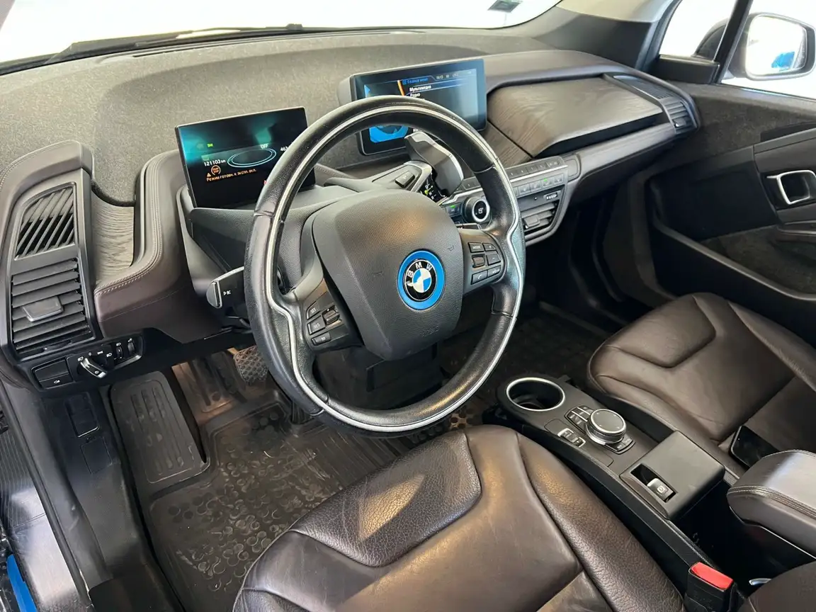 BMW I3
