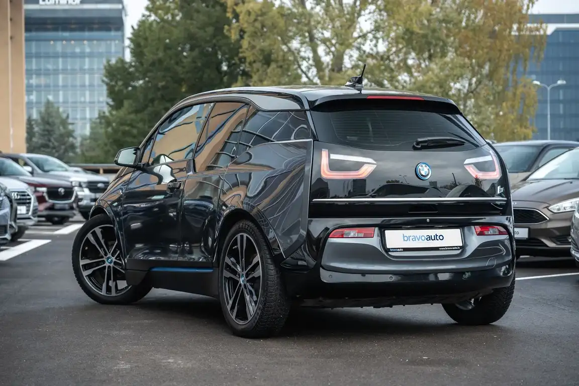 BMW I3