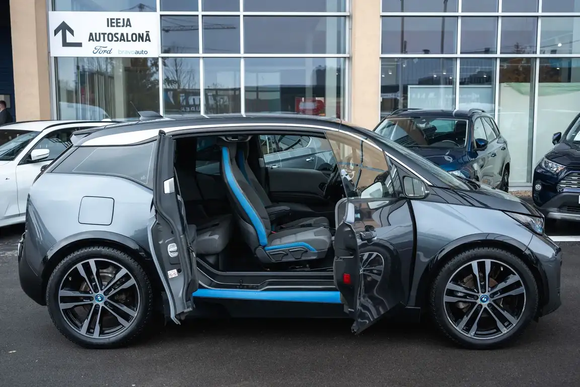 BMW I3