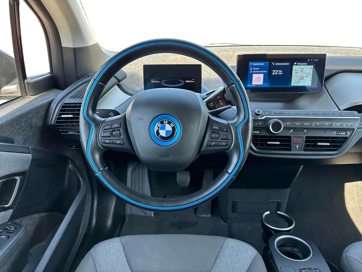 BMW I3