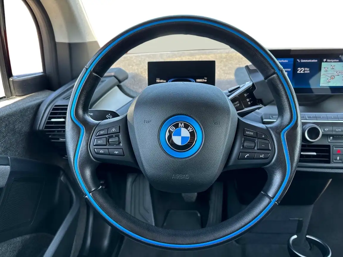 BMW I3