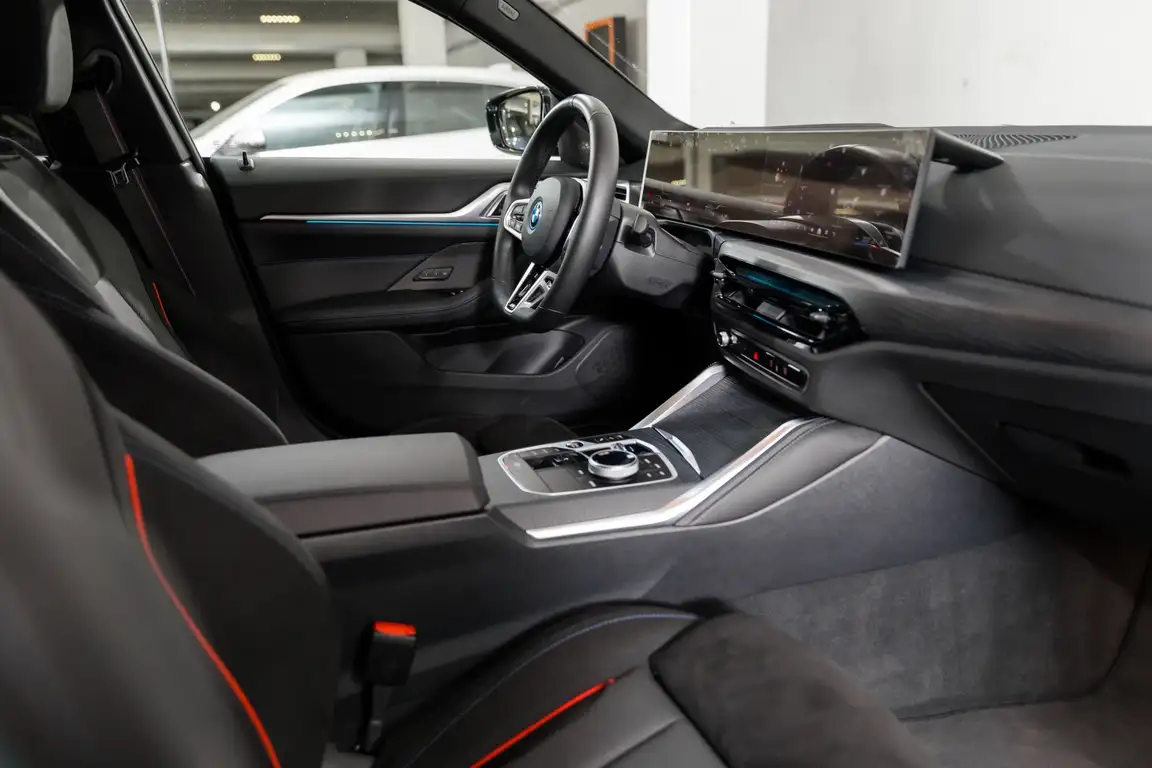 BMW I4
