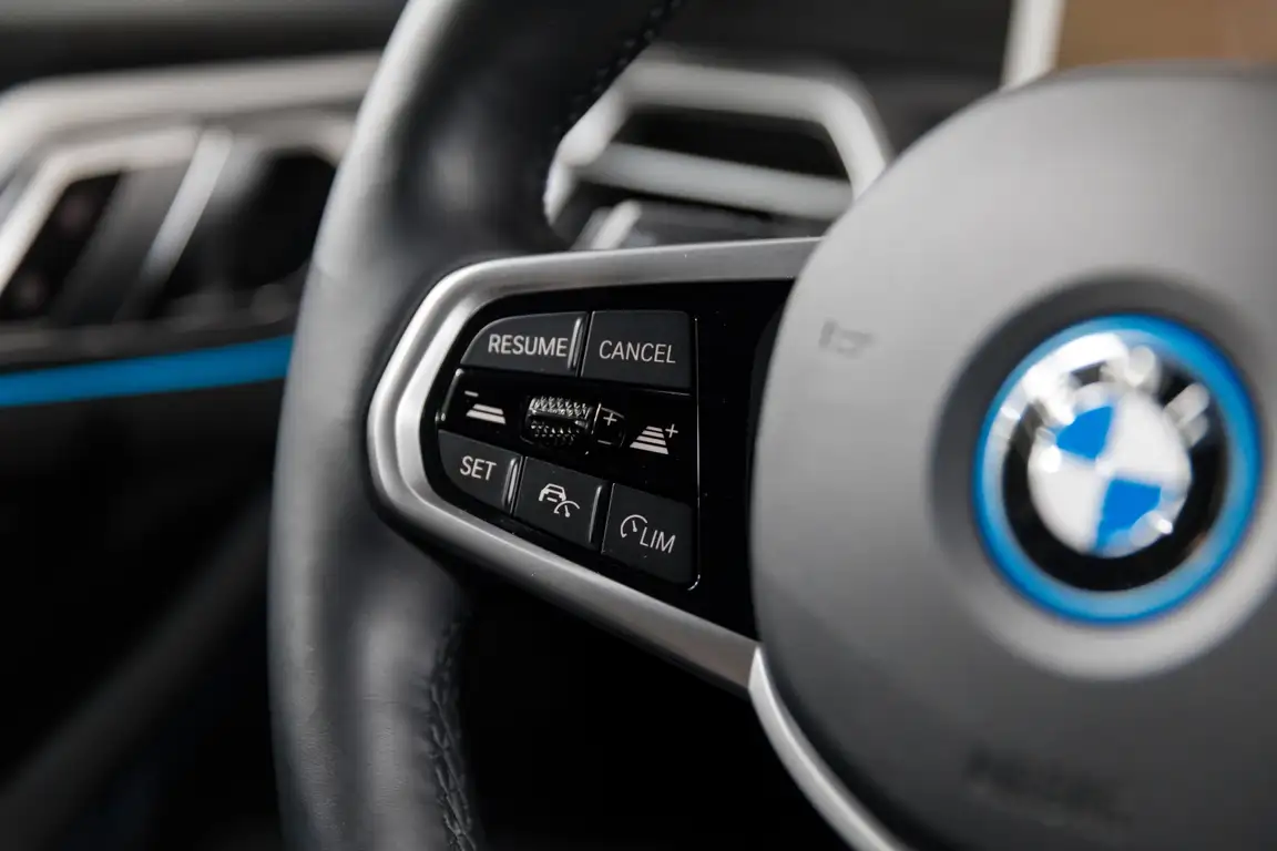 BMW I4