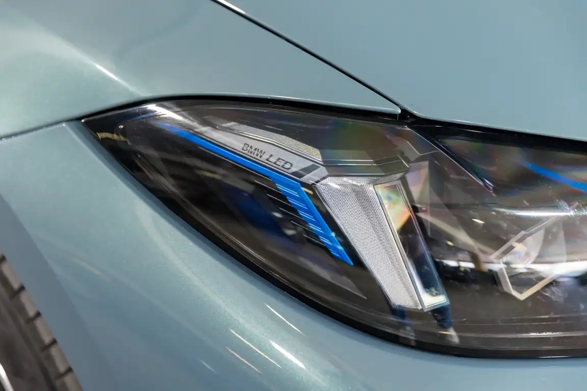 BMW I4