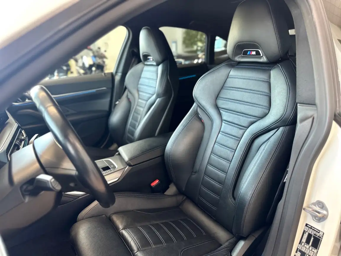 BMW I4