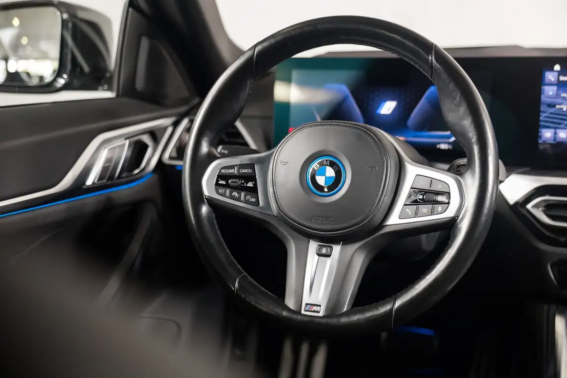 BMW I4