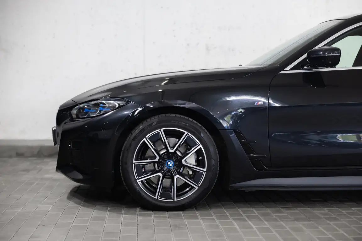 BMW I4